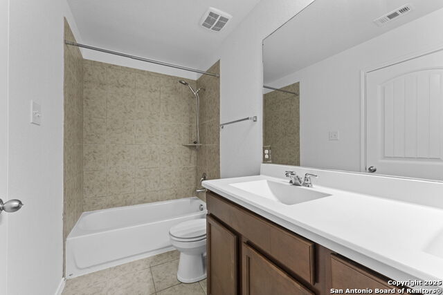 Listing photo id 23 for 10418 Queensland Way