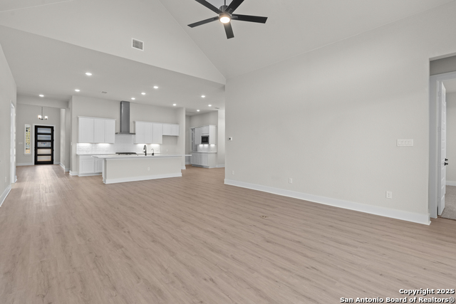 Listing photo id 14 for 169 Highland Park