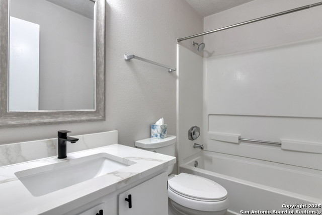 Image 18 of 29 For 6819 Columbia Ridge