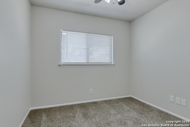 Image 19 of 29 For 6819 Columbia Ridge