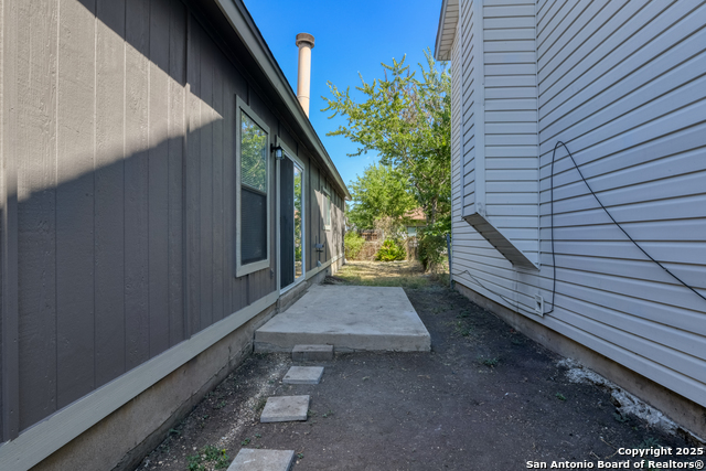 Image 26 of 29 For 6819 Columbia Ridge