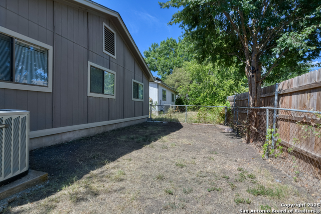 Image 28 of 29 For 6819 Columbia Ridge