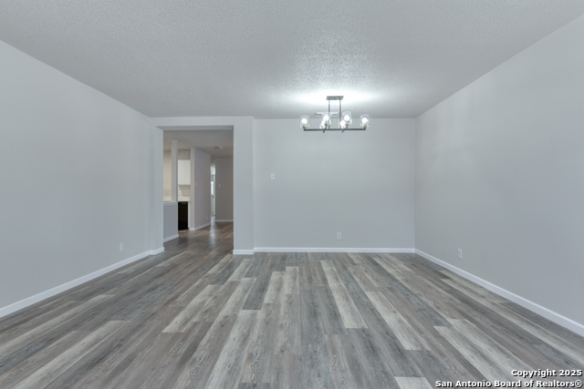 Image 4 of 29 For 6819 Columbia Ridge