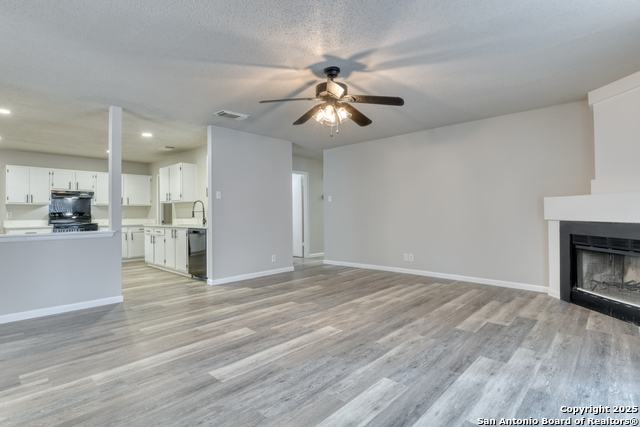 Image 7 of 29 For 6819 Columbia Ridge