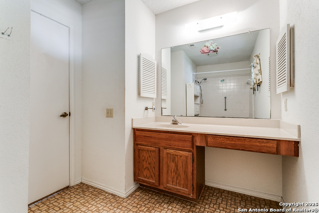 Image 17 of 25 For 3629 Fox Run