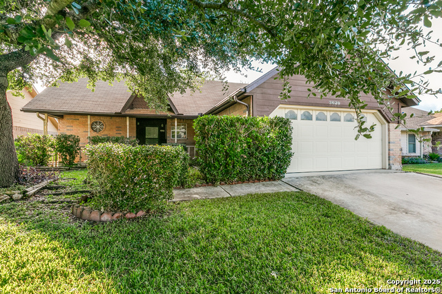 Image 2 of 25 For 3629 Fox Run