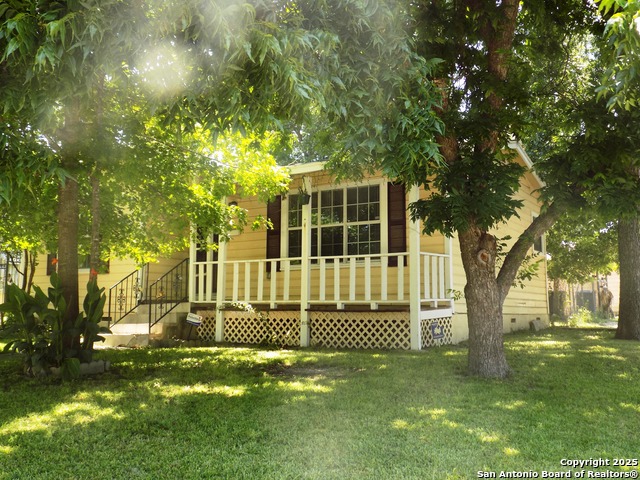 Image 2 of 20 For 636 Norwood W