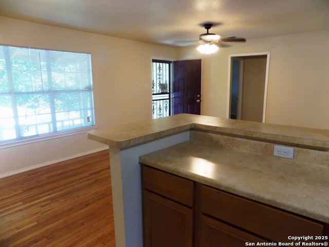 Image 6 of 20 For 636 Norwood W