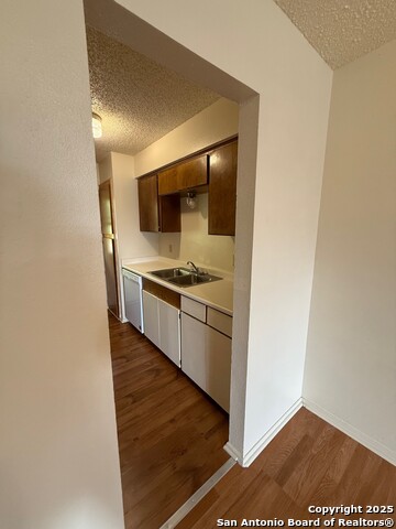 Image 10 of 11 For 112 Blue Ridge  203