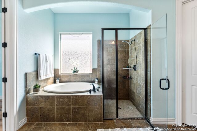 Image 15 of 37 For 11407 Massive Mt