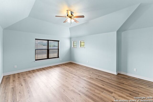 Image 29 of 37 For 11407 Massive Mt