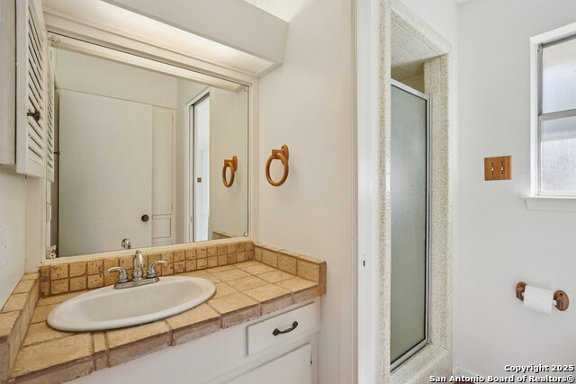 Image 16 of 25 For 3761 Ridgeway