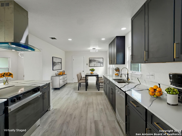 Listing photo id 5 for 519 Jackson Keller