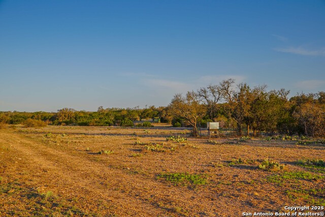 Listing photo id 52 for 0 Cr 121  