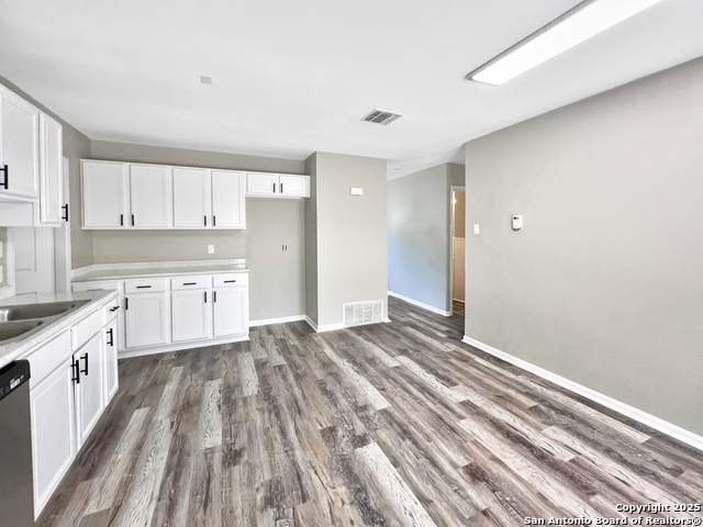 Image 10 of 29 For 4110 Tropical Dr