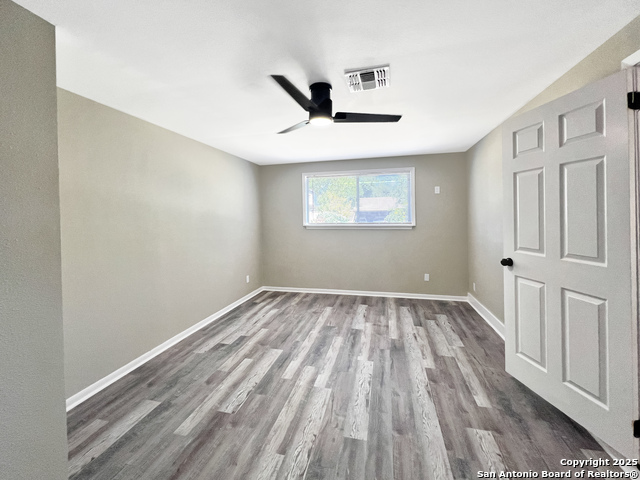 Image 12 of 29 For 4110 Tropical Dr