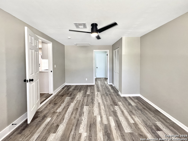 Image 14 of 29 For 4110 Tropical Dr