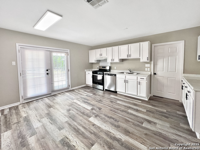 Image 7 of 29 For 4110 Tropical Dr