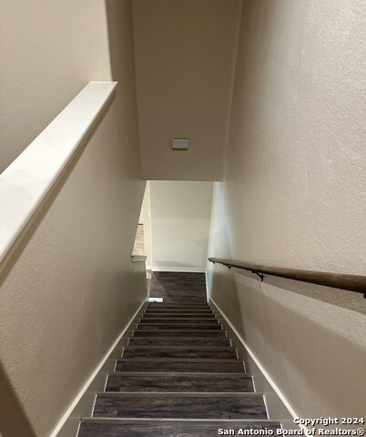 Image 9 of 20 For 6946 Lakeview Dr 101