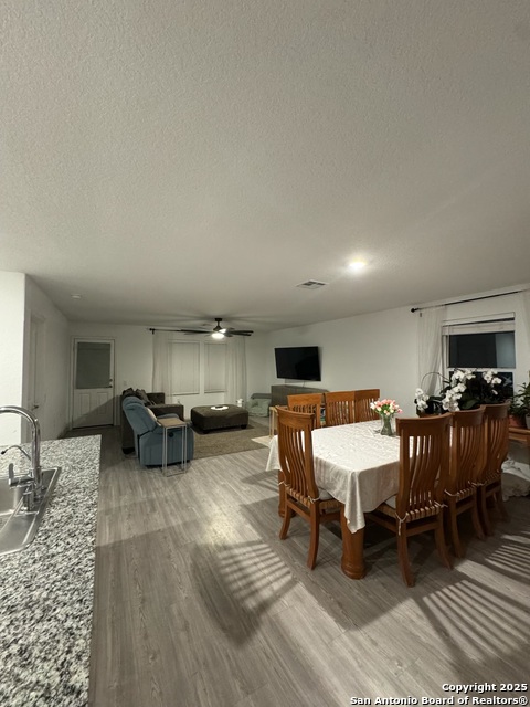 Listing photo id 5 for 11923 Cink Dr.