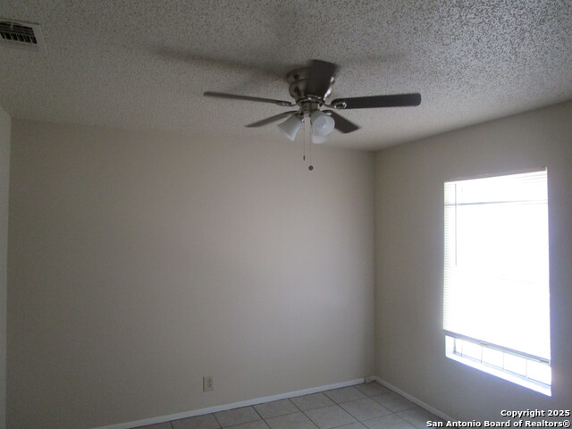 Image 10 of 11 For 4203 Woodmanor Dr  1