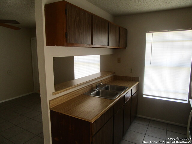 Image 4 of 11 For 4203 Woodmanor Dr  1