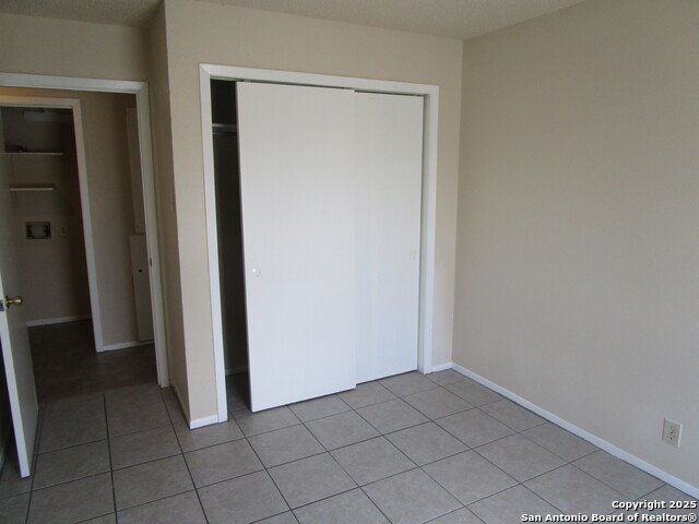Image 6 of 11 For 4203 Woodmanor Dr  1