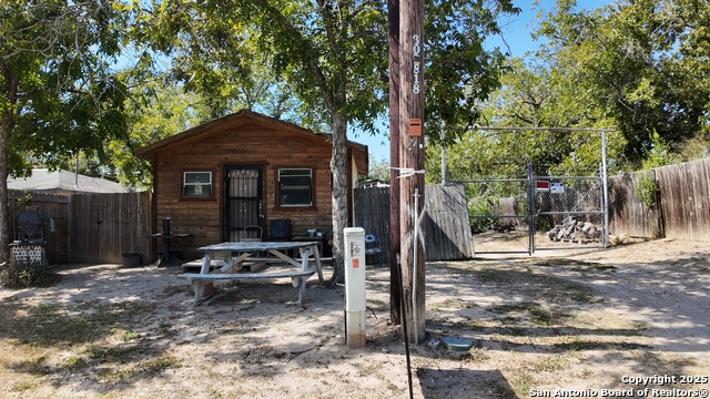 Details for 708 1 2 4th  , Natalia, TX 78059