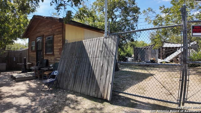 Image 7 of 25 For 708 1 2 4th  