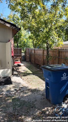 Image 9 of 25 For 708 1 2 4th  