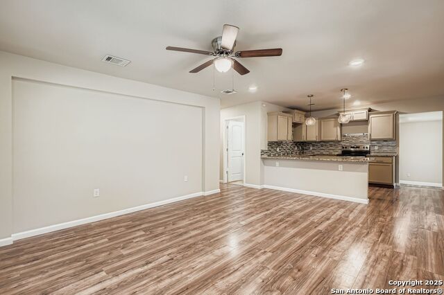 Image 5 of 29 For 122 Adrian Dr