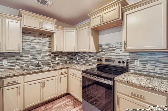Image 9 of 29 For 122 Adrian Dr