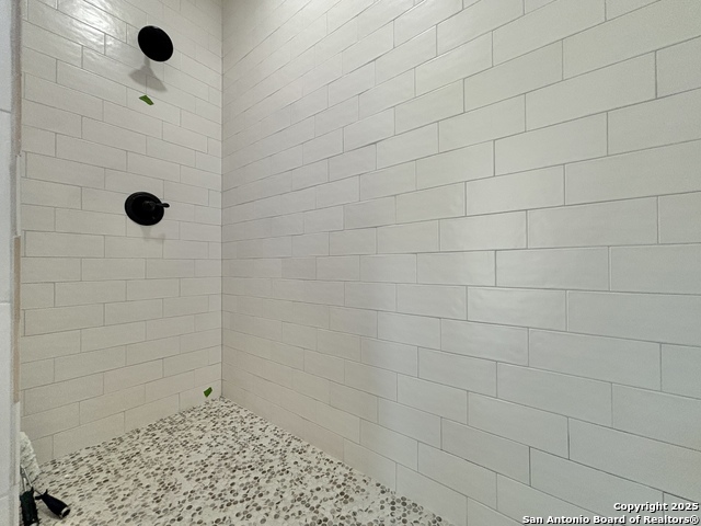 Image 21 of 23 For 329 Canyon Springs