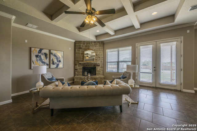 Listing photo id 3 for 13214 Compass Rose
