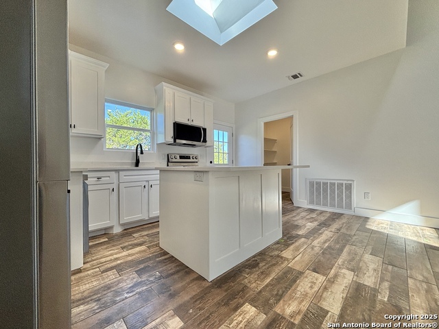 Listing photo id 9 for 227 Canyon Springs