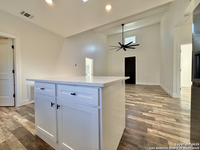 Listing photo id 10 for 227 Canyon Springs