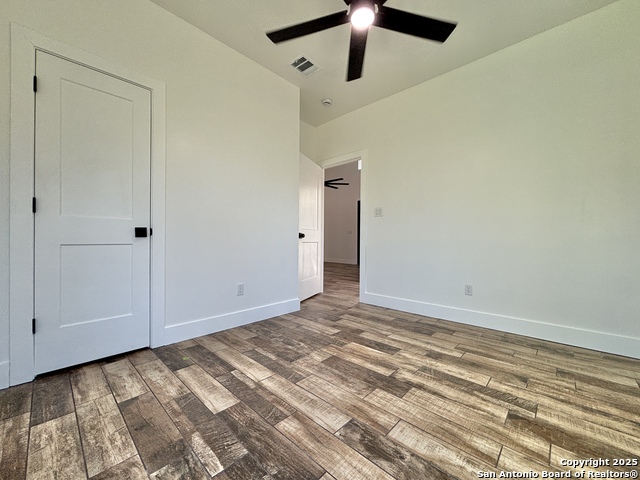 Listing photo id 19 for 227 Canyon Springs