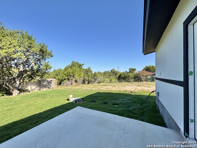 Listing photo id 5 for 227 Canyon Springs