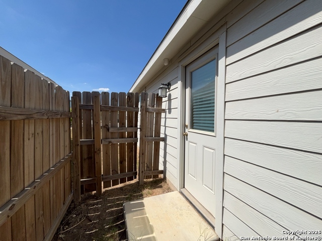 Listing photo id 25 for 20362 Agate Ridge