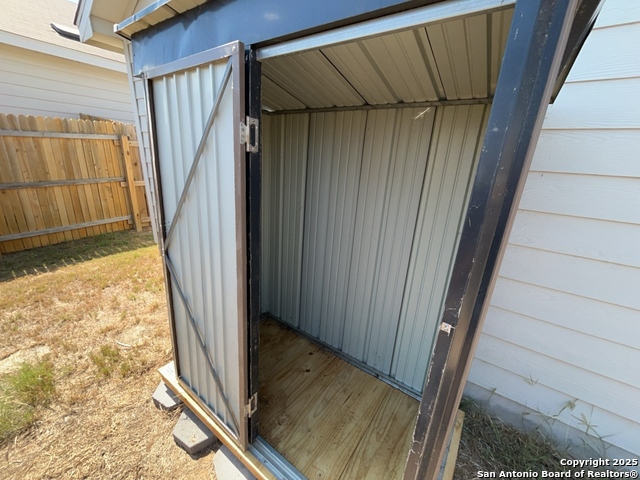 Listing photo id 27 for 20362 Agate Ridge