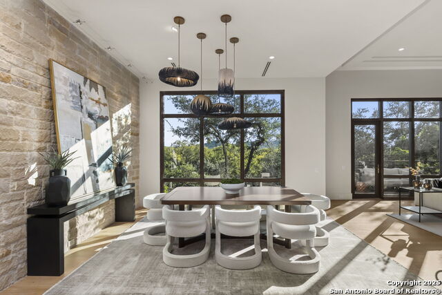 Listing photo id 18 for 24627 Cliff Line Dr