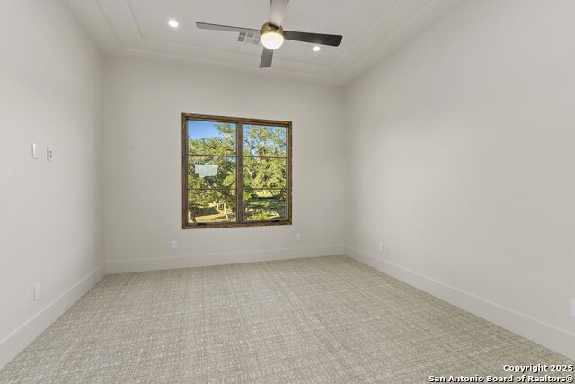 Listing photo id 36 for 24627 Cliff Line Dr