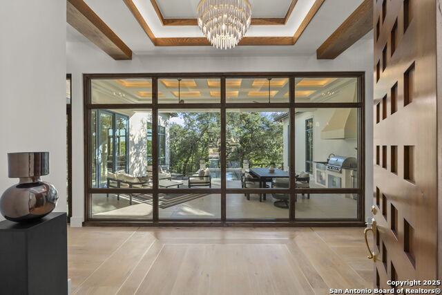 Listing photo id 2 for 24627 Cliff Line Dr