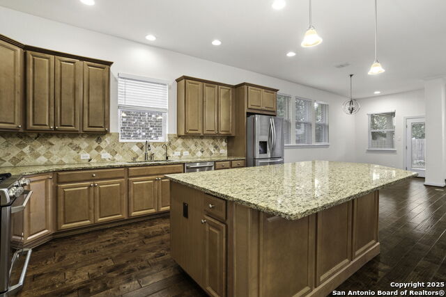 Image 7 of 25 For 25741 Two Springs