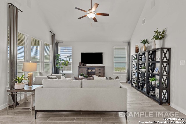 Image 11 of 49 For 3704 Isaac Dr