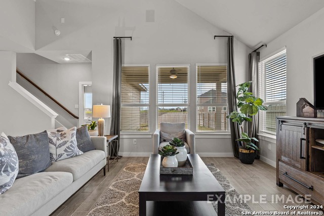 Image 13 of 49 For 3704 Isaac Dr