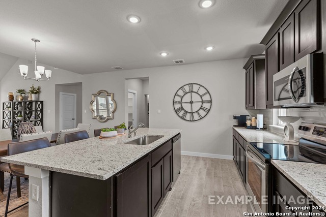 Image 26 of 49 For 3704 Isaac Dr