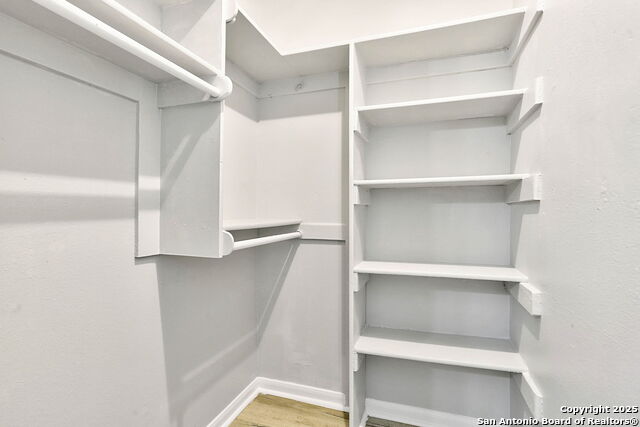 Image 13 of 25 For 1327 Colima St