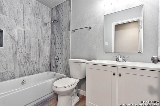 Image 16 of 25 For 1327 Colima St