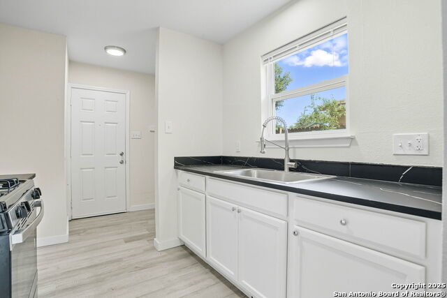 Image 19 of 25 For 1327 Colima St